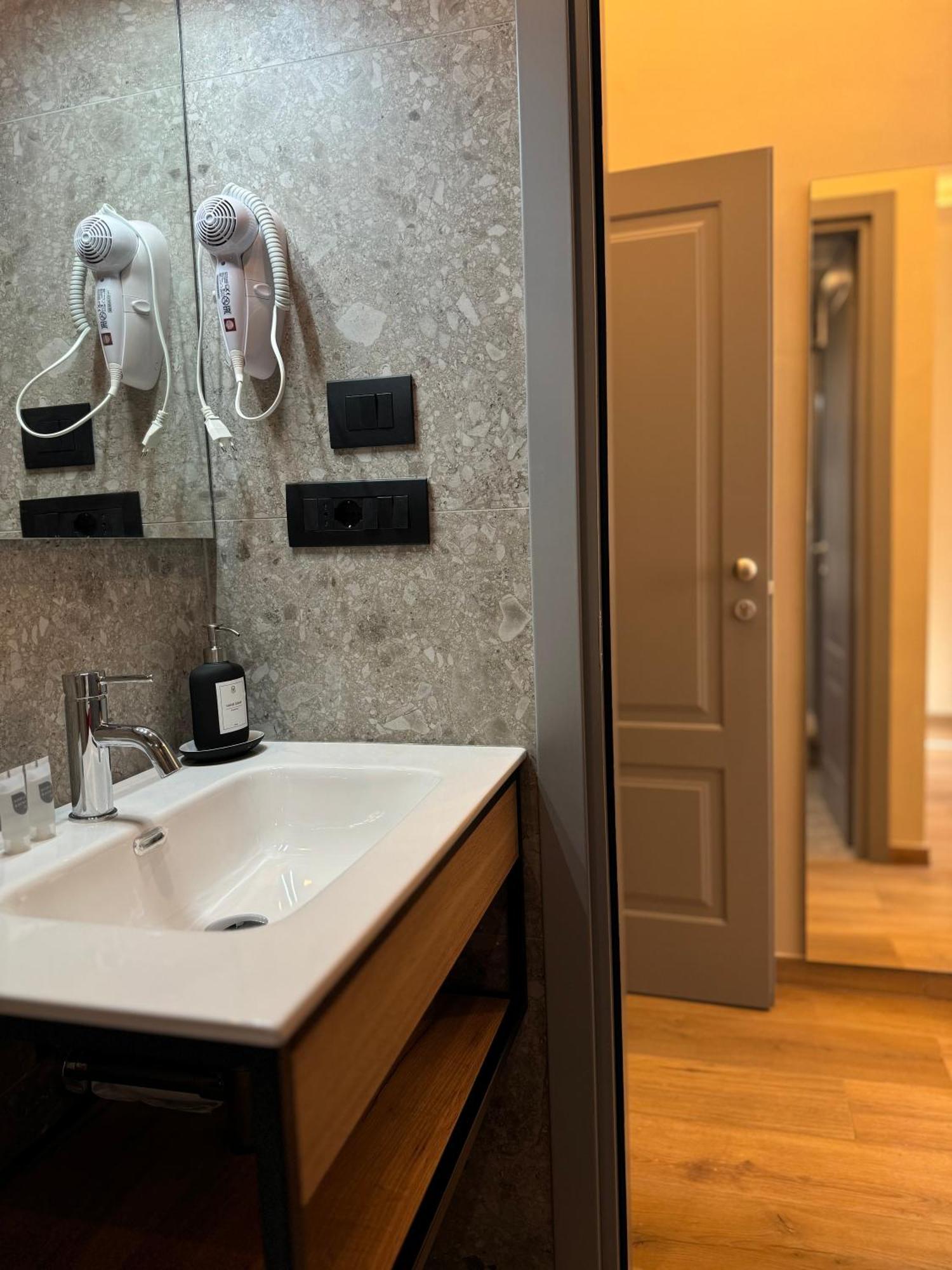 Honeycomb Guesthouse Roma Dış mekan fotoğraf