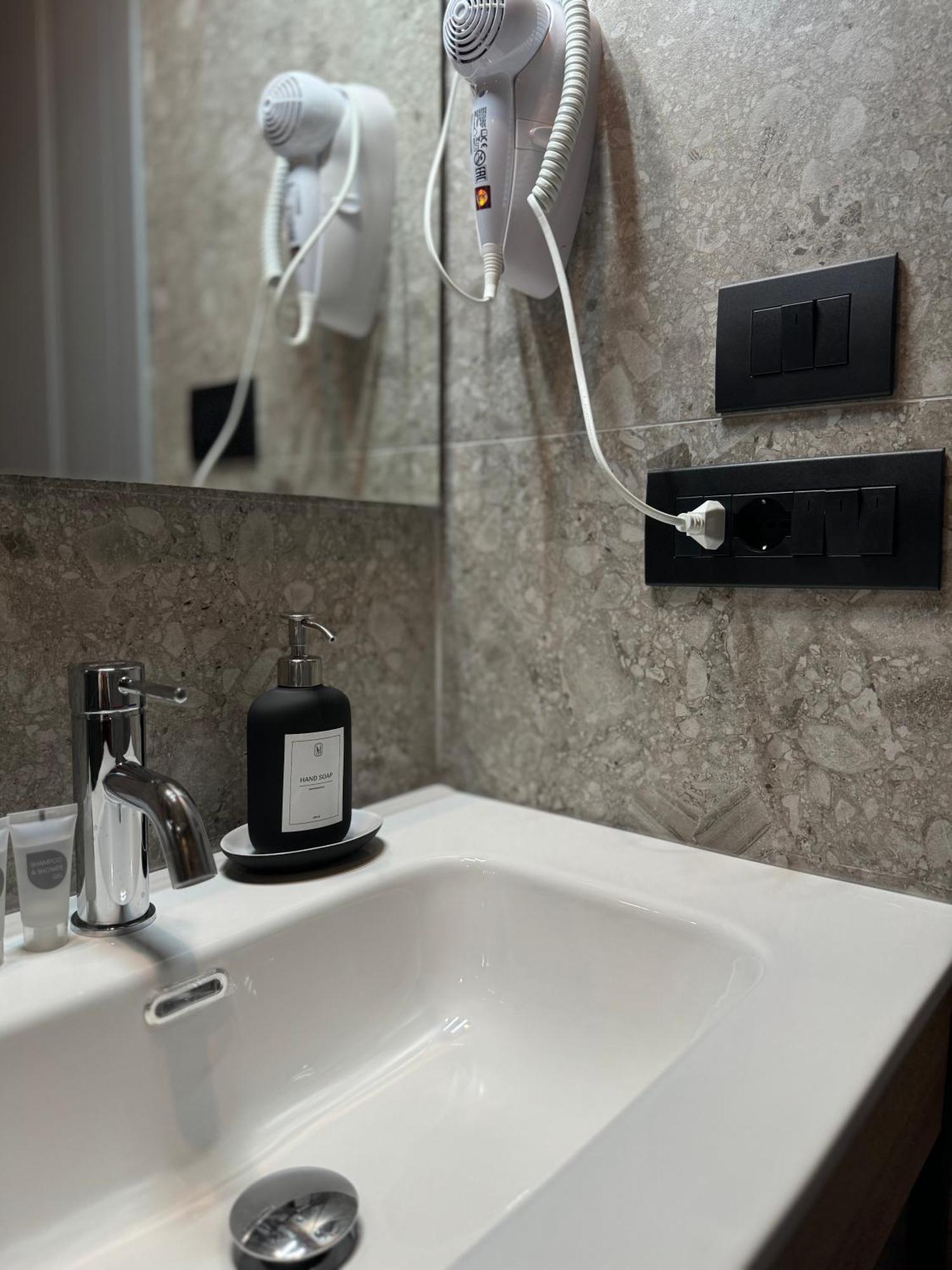 Honeycomb Guesthouse Roma Dış mekan fotoğraf