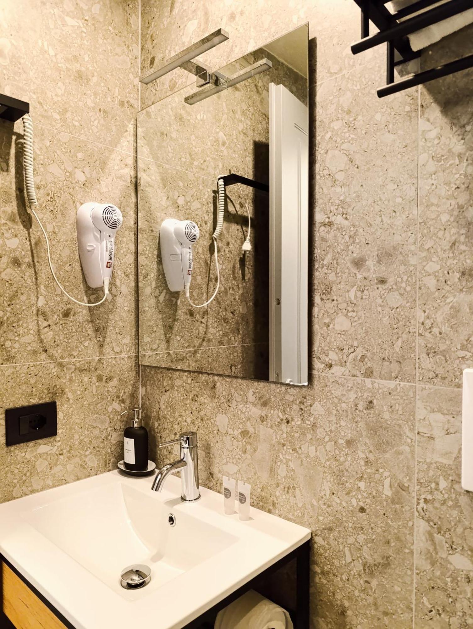 Honeycomb Guesthouse Roma Dış mekan fotoğraf
